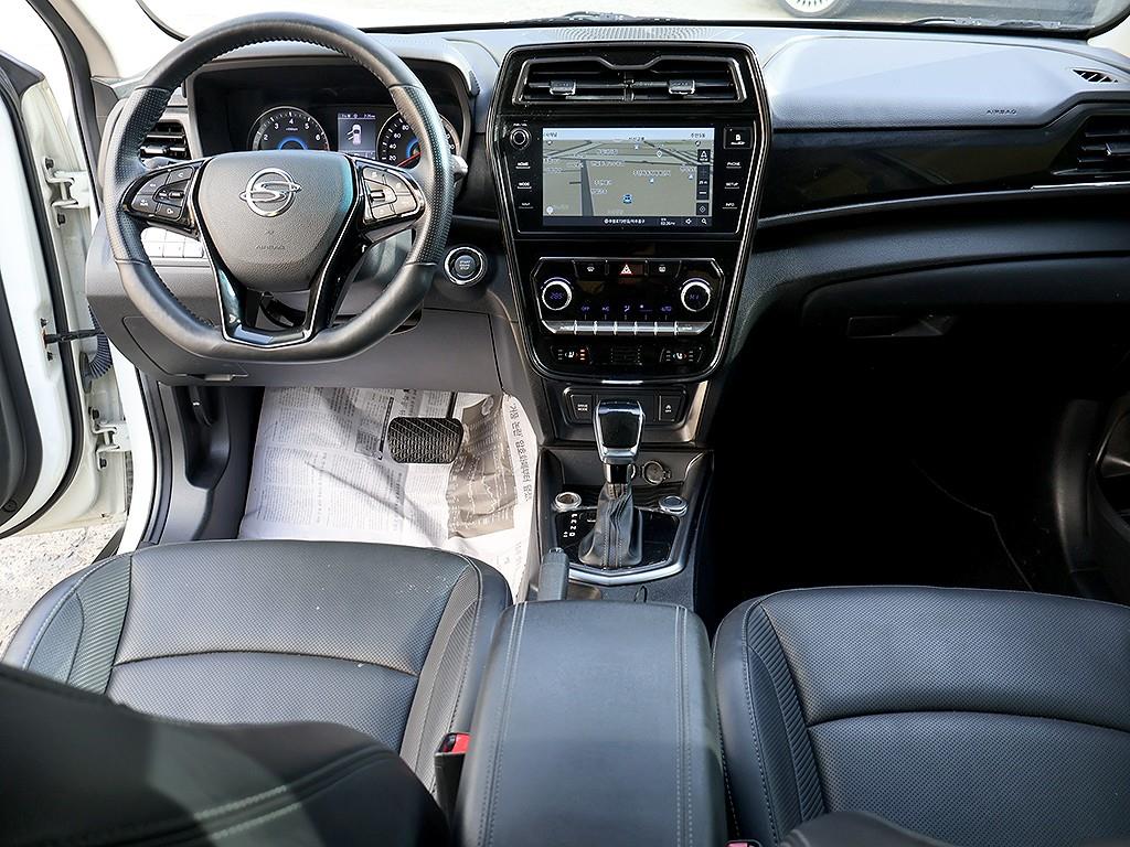 Ssangyong Tivoli - Vista 9