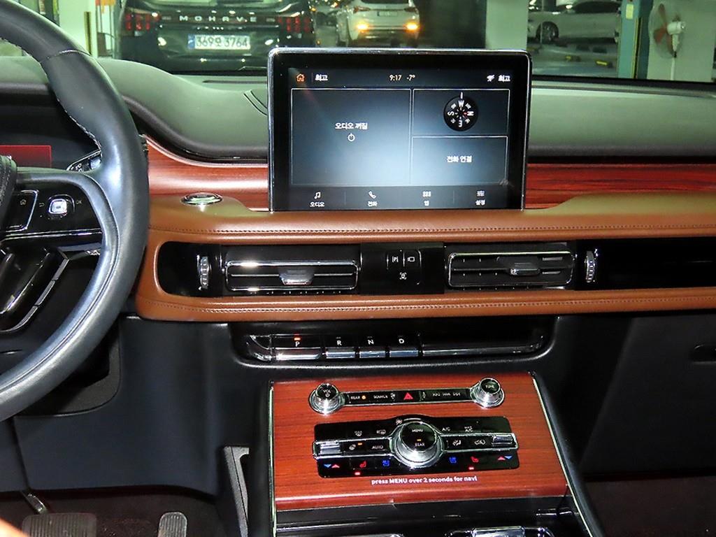 Lincoln Aviator - Vista 11