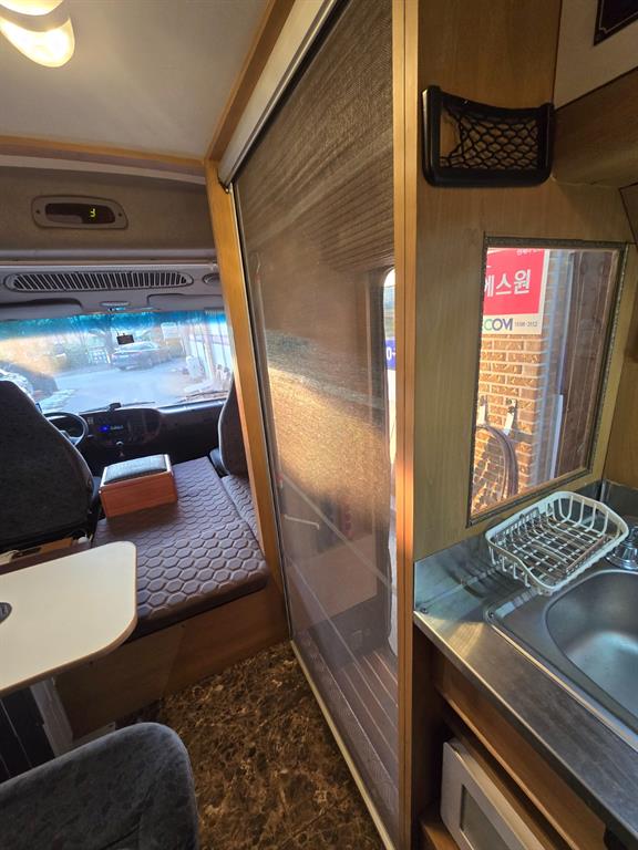 medium and large bus Hyundai bus - Vista 7