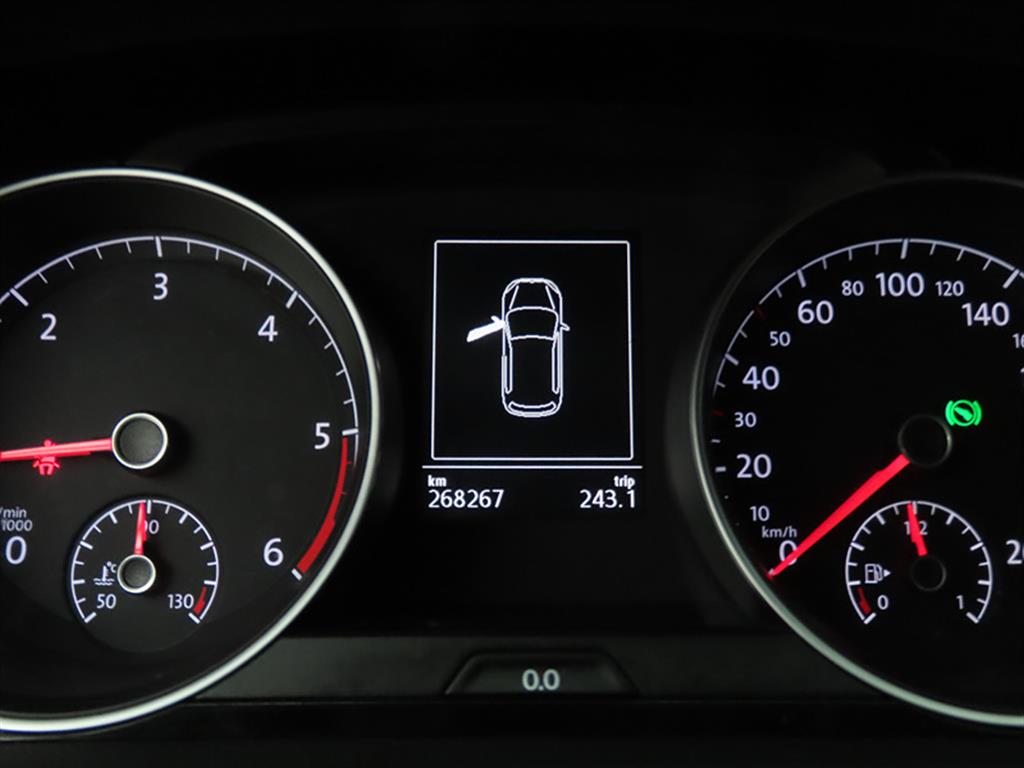 Volkswagen Golf - Vista 9