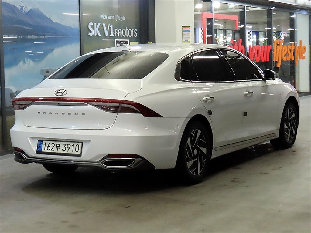 HYUNDAI Grandeur - Vista 4