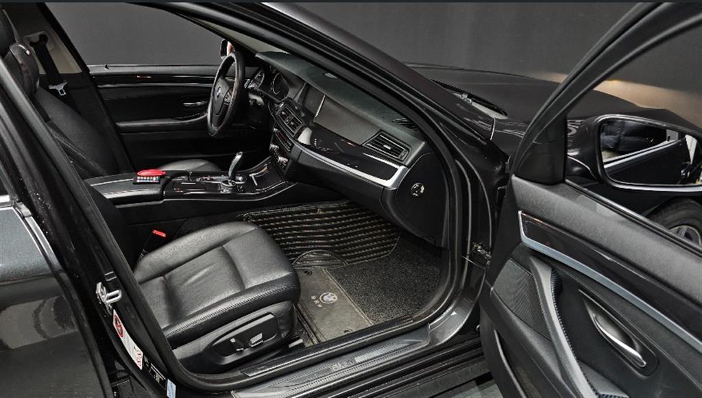 BMW 5 Series - Vista 9