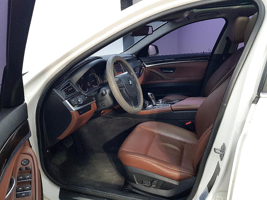 BMW 5 Series - Vista 8