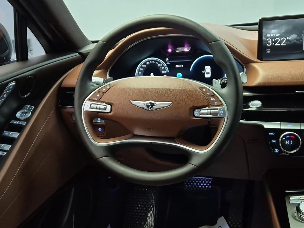 Genesis G80 - Vista 8