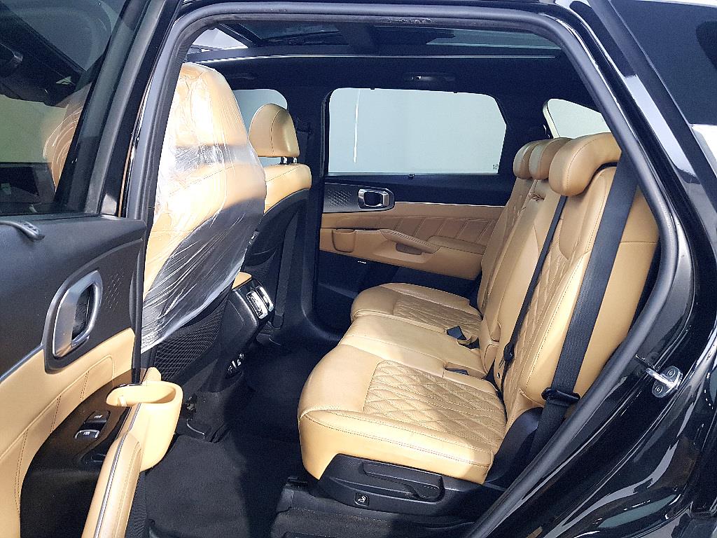KIA Sorento - Vista 9