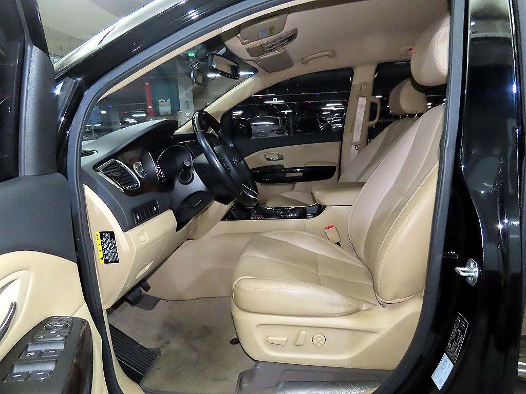 KIA Carnival - Vista 6