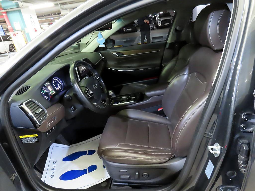 HYUNDAI Grandeur - Vista 6