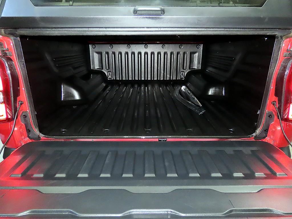 Ssangyong Rexton 2024 Rojo - Importación desde Corea - HF Imports Iquique - Foto 17