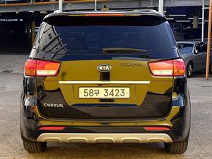KIA Carnival - Vista 6