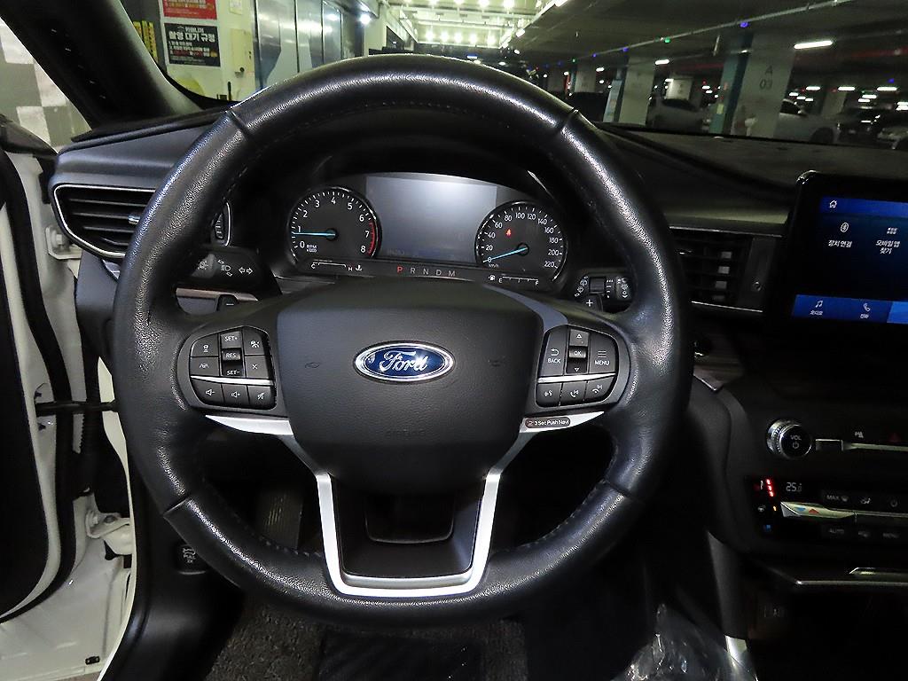 Ford Explorer - Vista 8