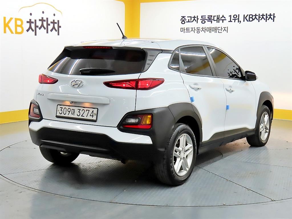 HYUNDAI Kona - Vista 4