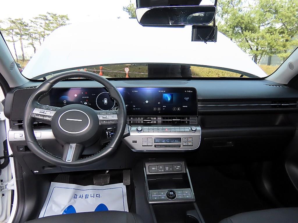 HYUNDAI Kona - Vista 7