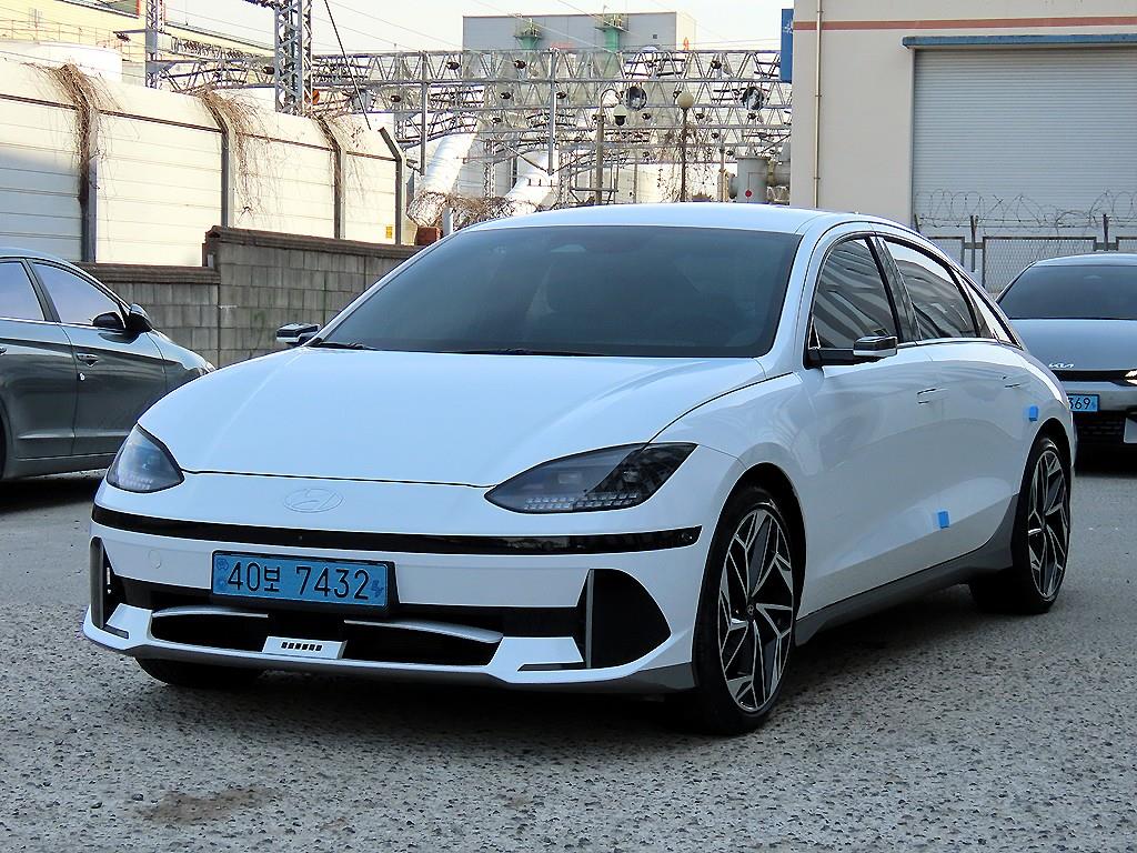 HYUNDAI Ioniq 6 - Vista 2