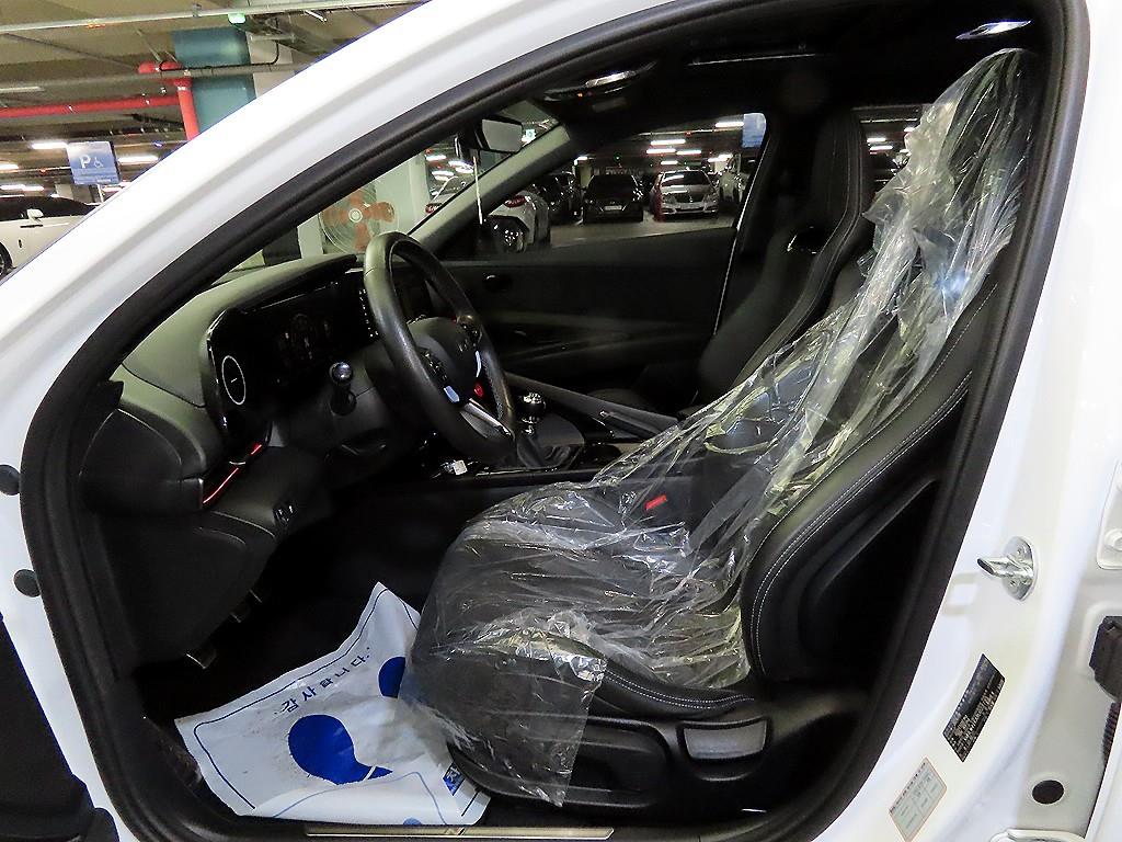 HYUNDAI Avante - Vista 6