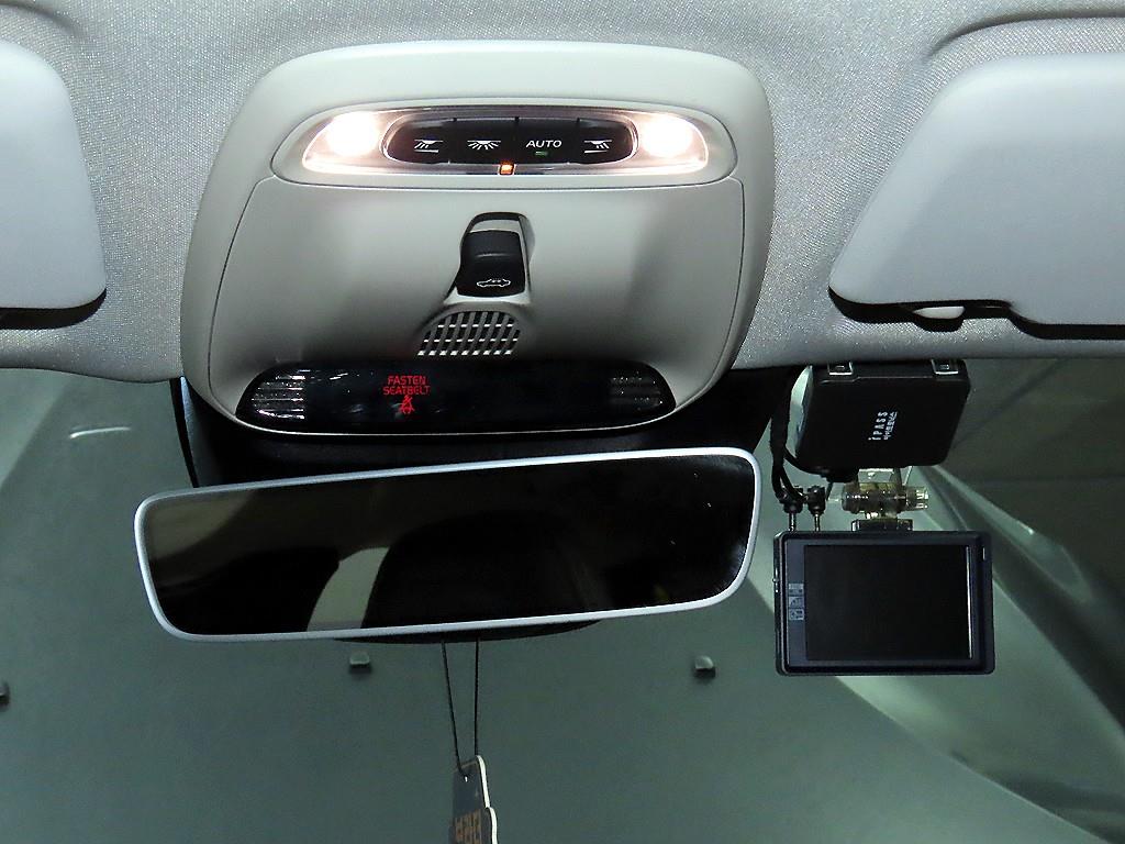 Volvo V40 2019 Gris - Importación desde Corea - HF Imports Iquique - Foto 17