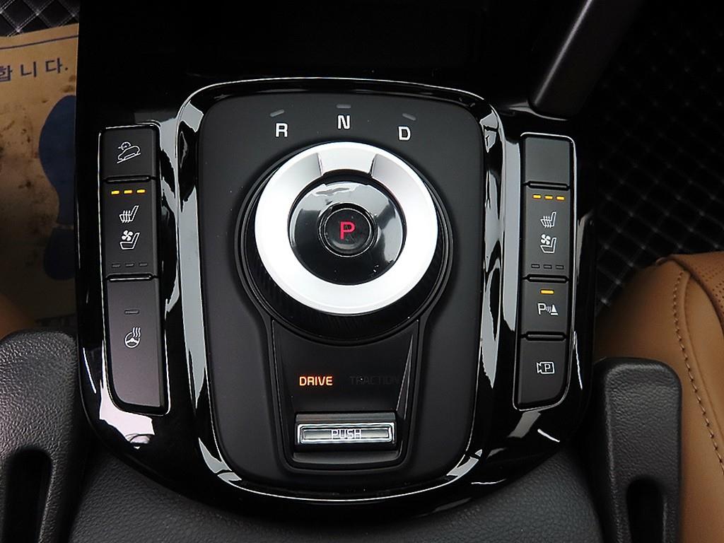 KIA Seltos - Vista 10