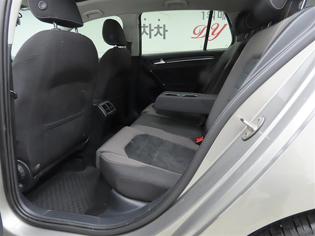 Volkswagen Golf - Vista 6