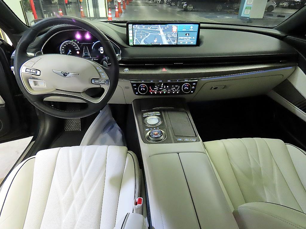 Genesis G80 - Vista 10