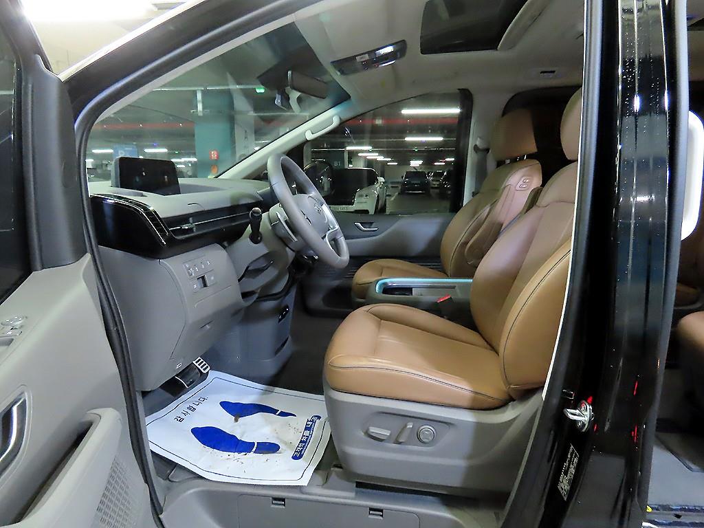 HYUNDAI Staria - Vista 6