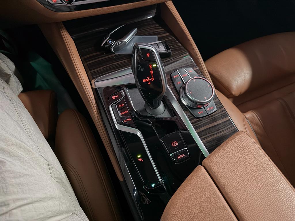 BMW 5 Series 2021 Blanco - Importación desde Corea - HF Imports Iquique - Foto 17