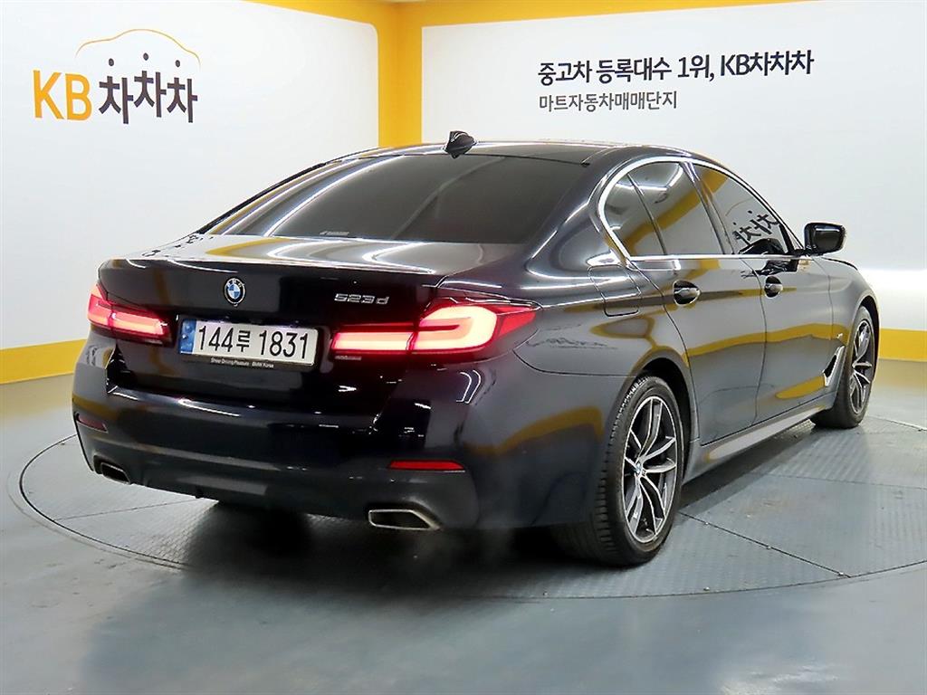 BMW 5 Series - Vista 4