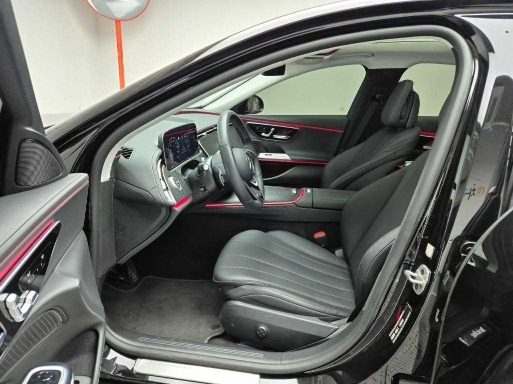 Mercedes Benz E class - Vista 11