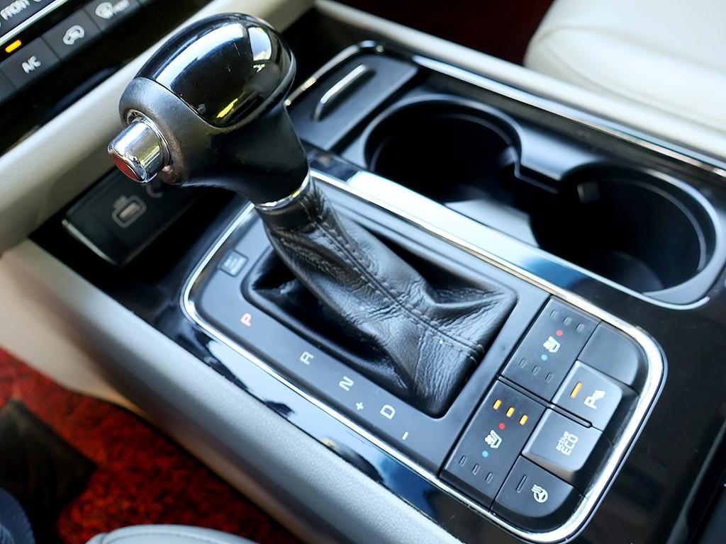 KIA Carnival 2016 Negro - Importación desde Corea - HF Imports Iquique - Foto 7