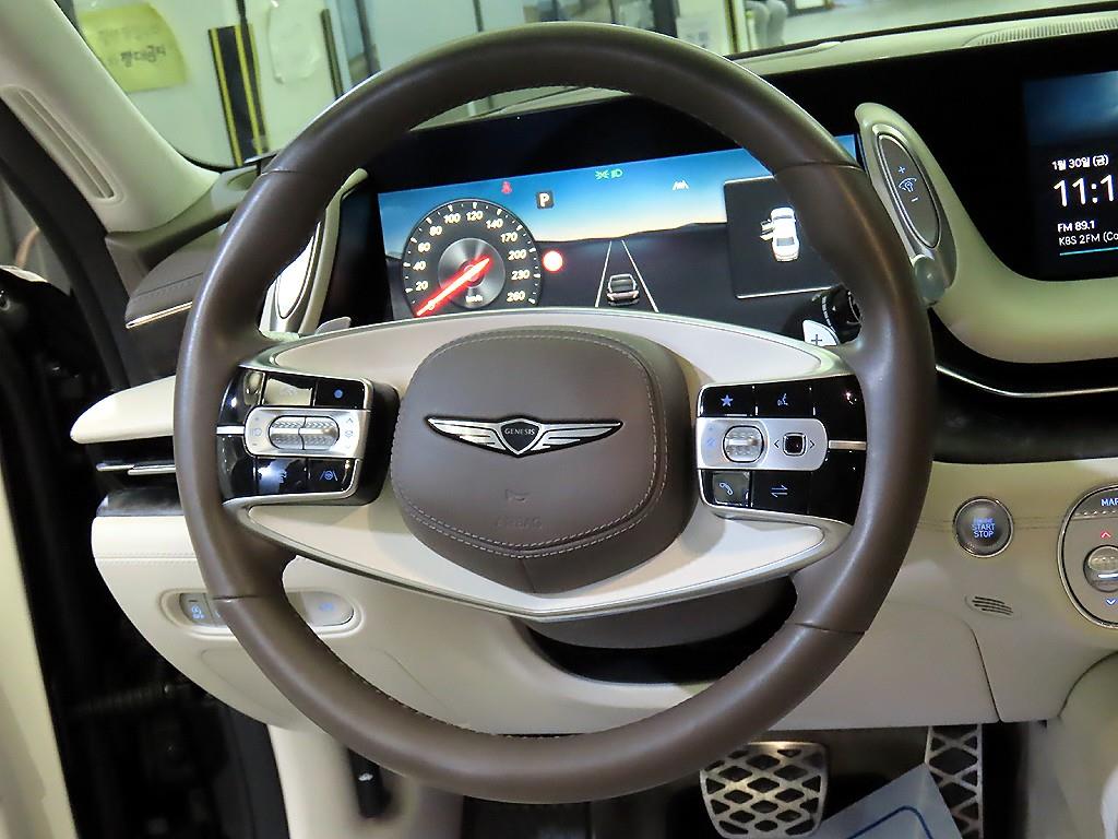 Genesis G90 - Vista 8