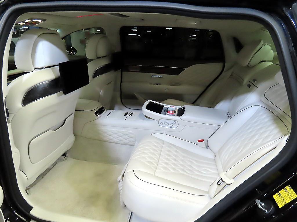 Genesis G90 - Vista 7