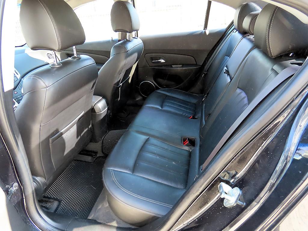 Chevrolet Cruise - Vista 6