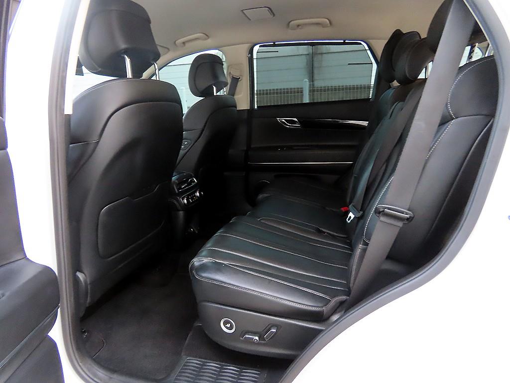 Genesis GV80 - Vista 6