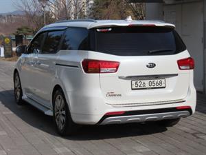 KIA Carnival - Vista 8