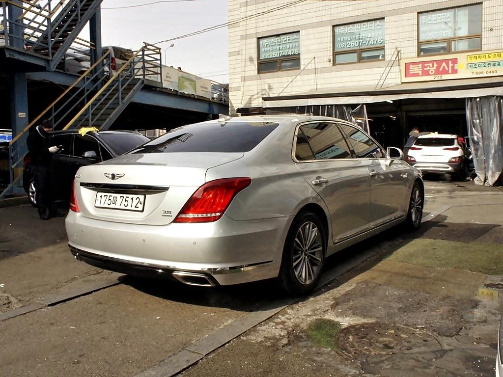 Genesis EQ900 - Vista 7