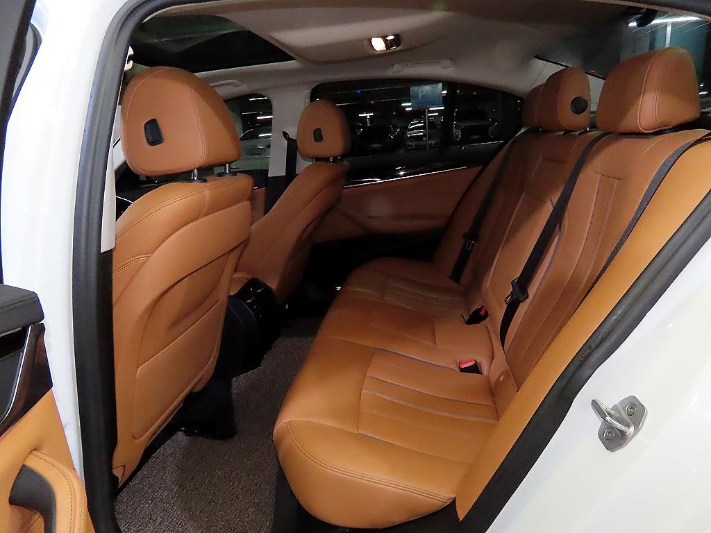 BMW 5 Series - Vista 7