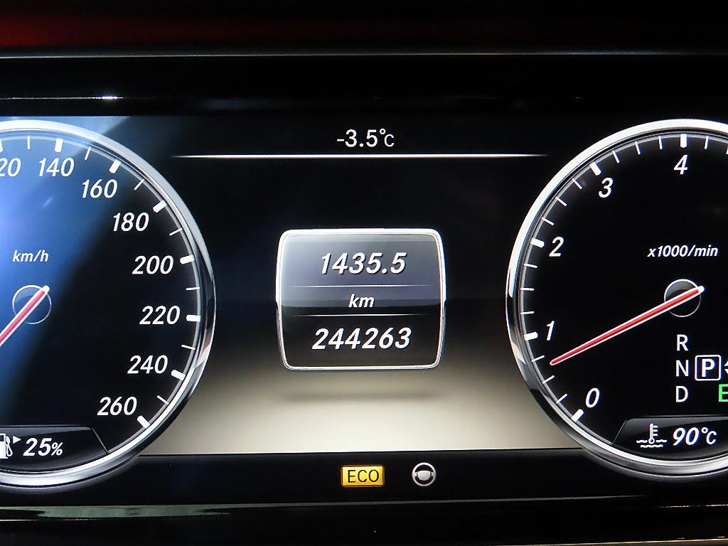 Mercedes Benz S Class - Vista 9