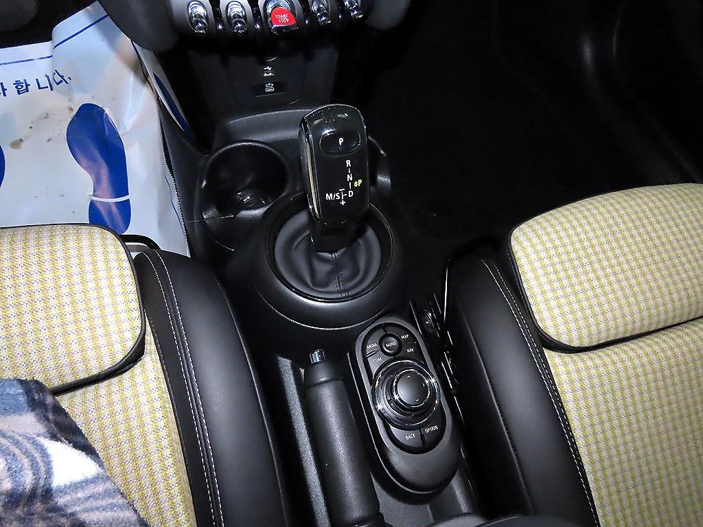 Mini Cooper Convertible 2024 Blanco - Importación desde Corea - HF Imports Iquique - Foto 15