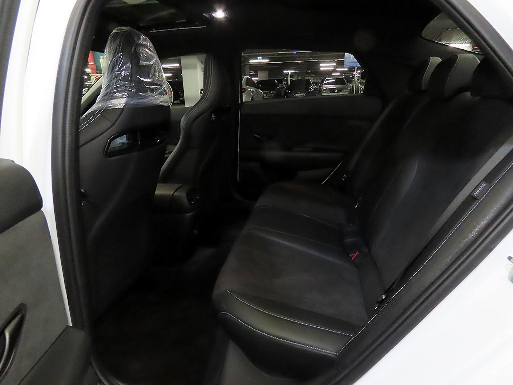 HYUNDAI Avante - Vista 7