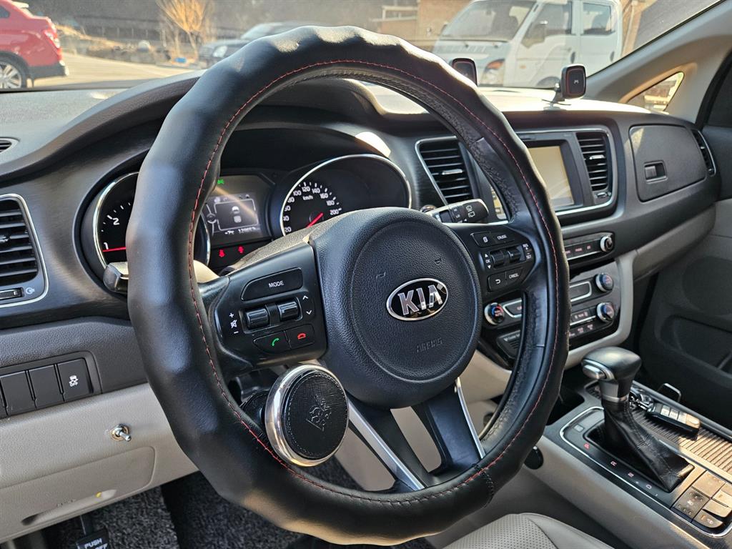 KIA Carnival 2017 Blanco - Importación desde Corea - HF Imports Iquique - Foto 17