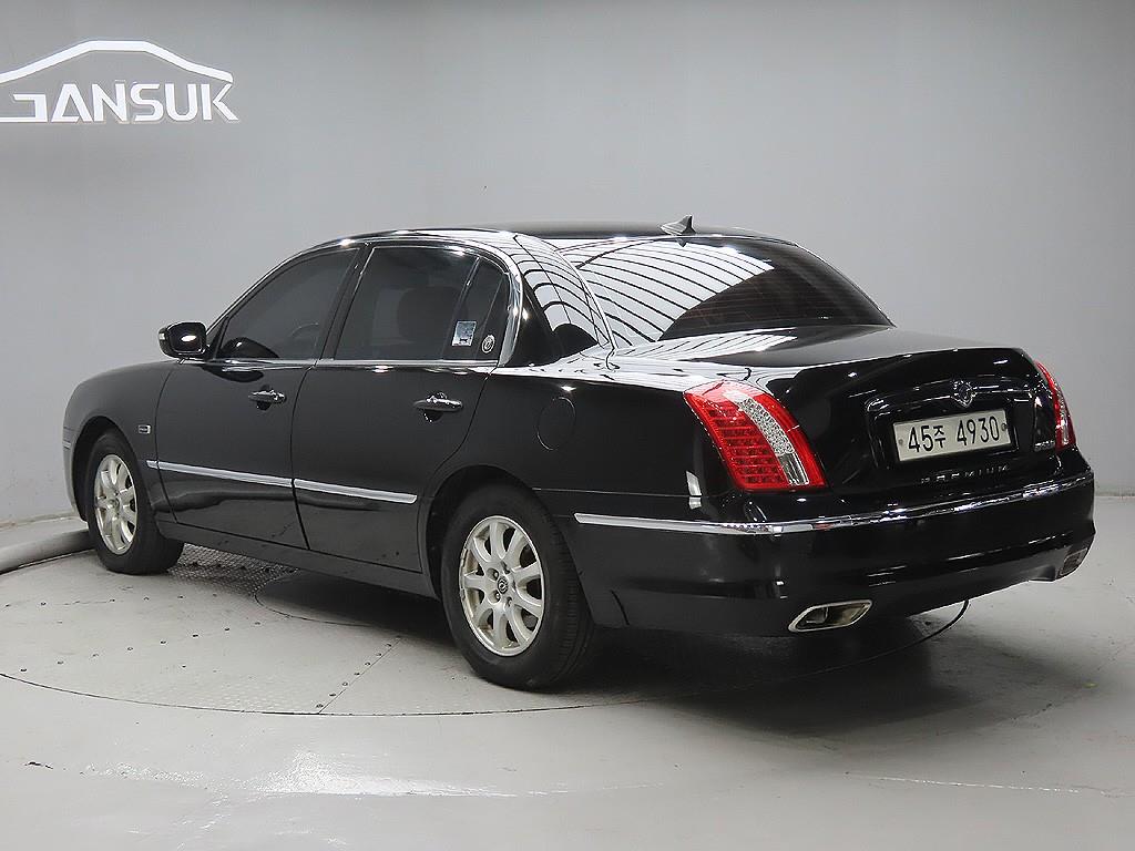 KIA Opirus - Vista 5