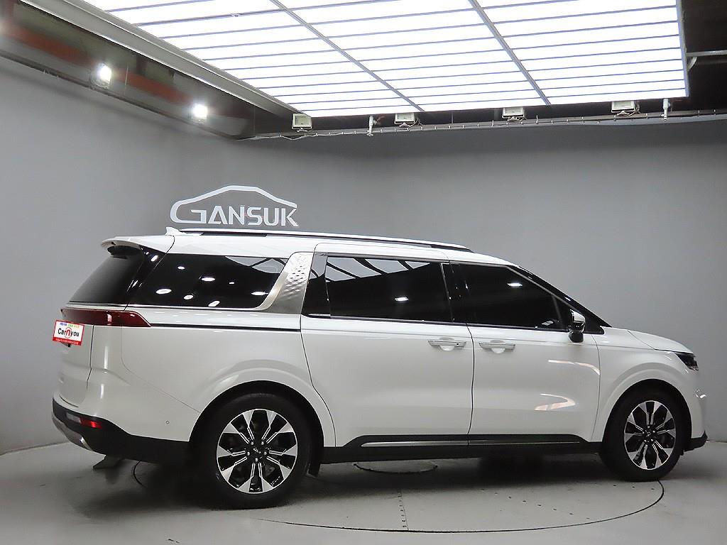 KIA Carnival - Vista 7