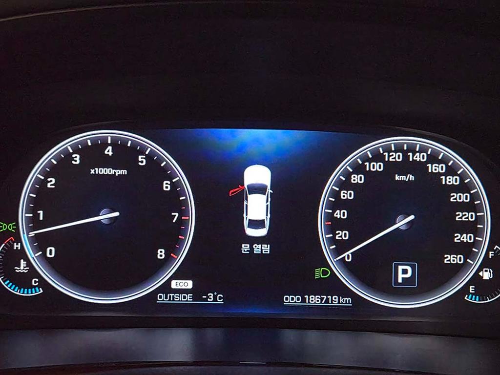 HYUNDAI Equus - Vista 9