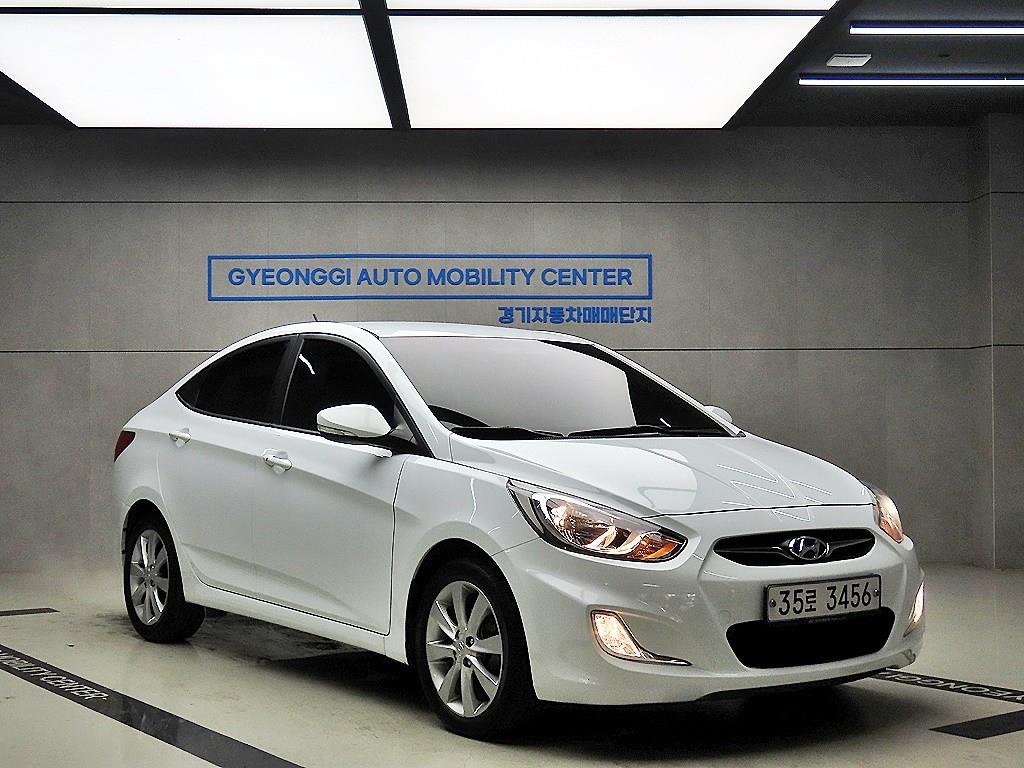 HYUNDAI Accent 2012 - Importación desde Corea - HF Imports Iquique - Foto 1