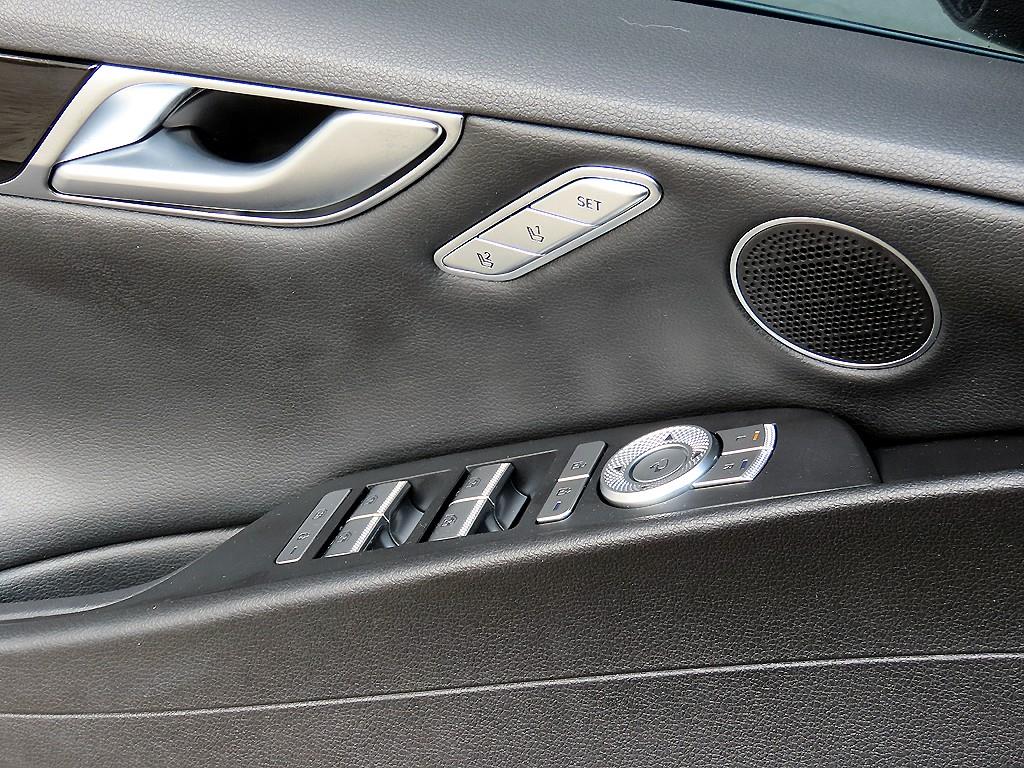 Genesis G80 - Vista 12