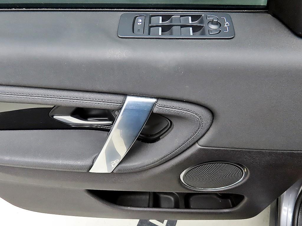 Land Rover Discovery Sports - Vista 11