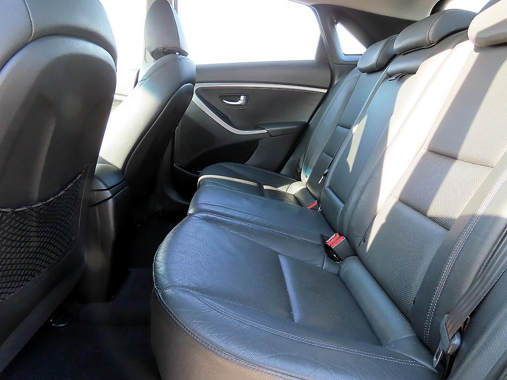 HYUNDAI i30 - Vista 6
