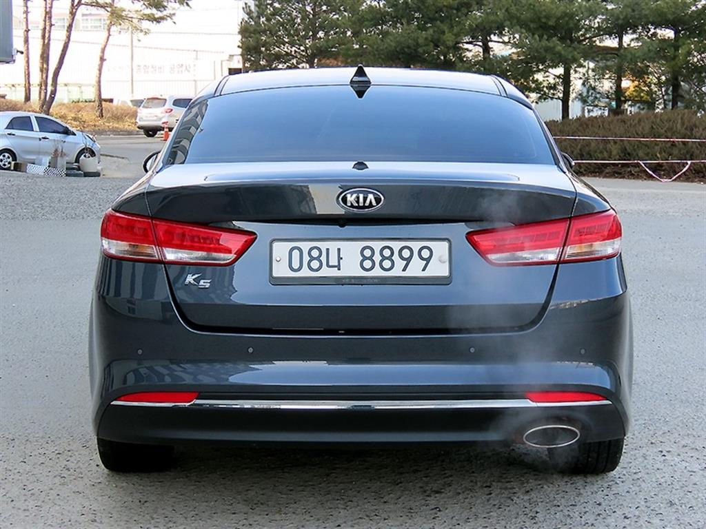 KIA K5 - Vista 4