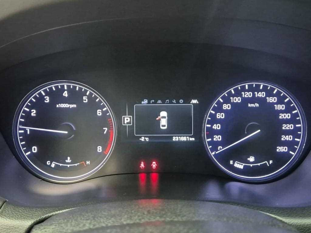 HYUNDAI Genesis - Vista 6