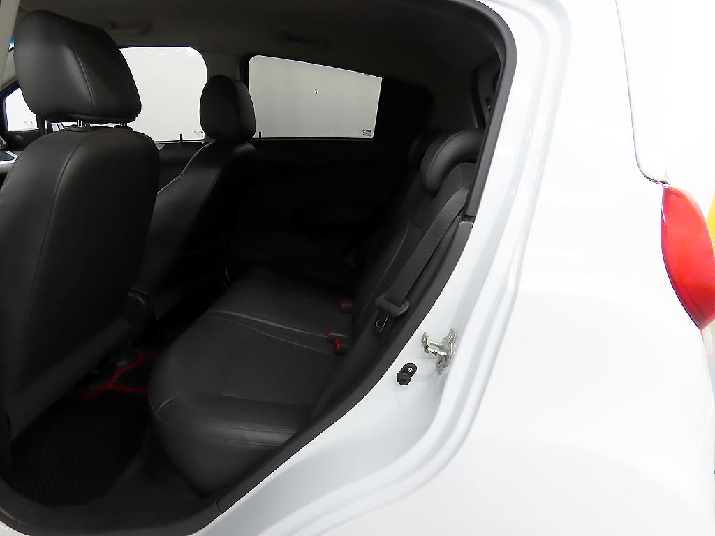 Chevrolet Spark - Vista 6