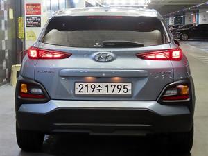HYUNDAI Kona - Vista 10