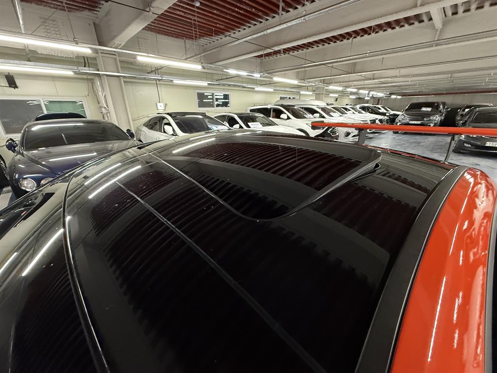 HYUNDAI Genesis - Vista 6